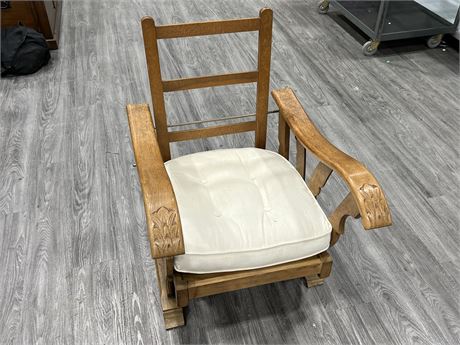VINTAGE WOOD CARVED RECLINING CHAIR