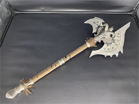 LARGE & HEAVY WORLD OF WARCRAFT SHADOW MOURNE AXE (43” long)