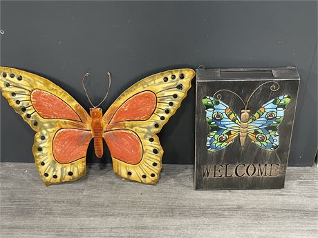 2 METAL BUTTERFLY DECOR LARGEST 25”x18”