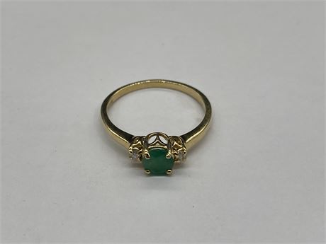14K GOLD RING W/ STONES - SIZE 7