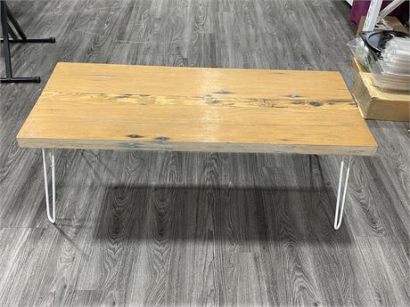 SOLID WOOD COFFEE TABLE W/HAIRPIN LEGS (20”x48”)