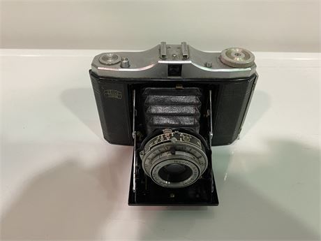 VINTAGE ZEISS IKON CAMERA (Made in Germany)