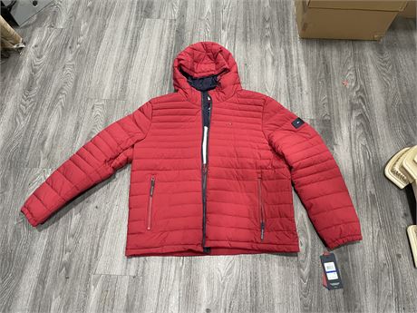 (NEW WITH TAGS) TOMMY HILFIGER LIGHTWEIGHT RED JACKET SIZE XL