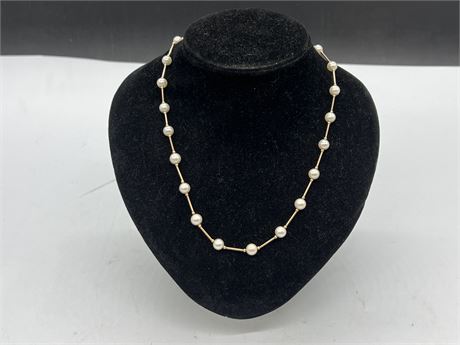 14K GOLD NECKLACE W/REAL PEARLS (18”)