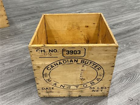 VINTAGE CANADIAN BUTTER MANITOBA CRATE - FITS RECORDS (13”x13.5”)