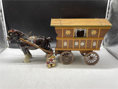 LARGE VINTAGE CLYDESDALE HORSE & COVERED WAGON