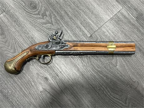 VINTAGE REPLICA FLINT LOCK GUN (18” long)