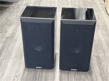 2 ENERGY CONNOISSEUR C-2 SPEAKERS - 1 WORKS / 1 IS BLOWN (18” tall)