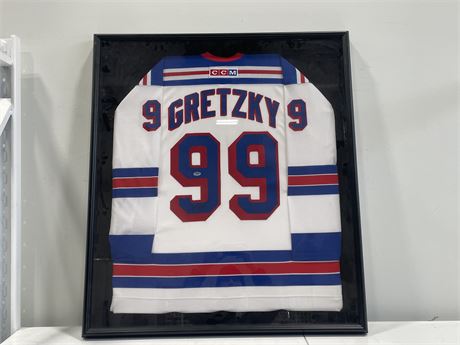 SIGNED WAYNE GRETZKY JERSEY WITH COA IN FRAME