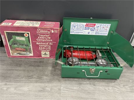 COLEMAN CAMPING STOVE MODEL 431 - WORKS GREAT