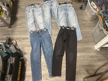 5 NEW W/TAGS PAIRS OF JEANS - ALL SIZE 2 - AMERICAN EAGLE & ZARA