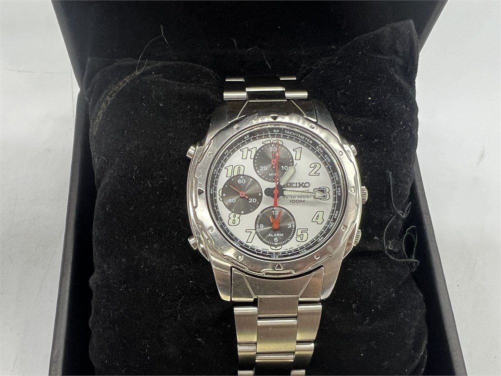 Seiko chronograph water hot sale resist 100m