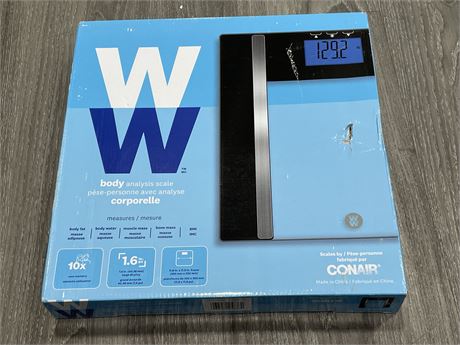 NEW IN BOX CONAIR WEIGHT WATCHERS SCALE