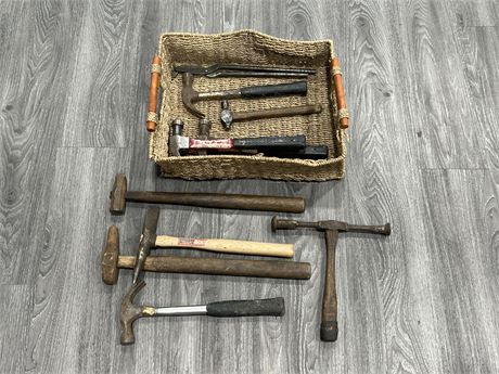 LOT OF VINTAGE HAMMERS / TOOLS