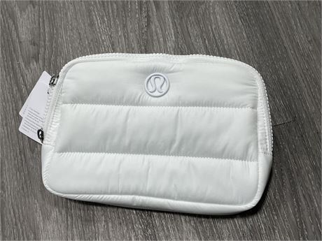 (NEW) LULULEMON EVERYWHERE BELT BAG LARGE *WUNDER PUFF (WITH TAGS)