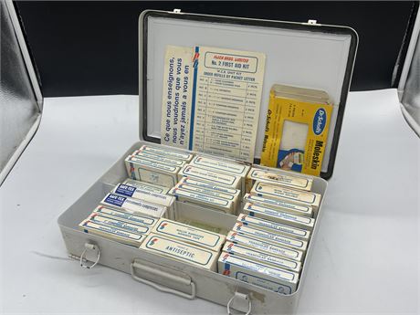 VINTAGE METAL FIRST AID W/CONTENTS