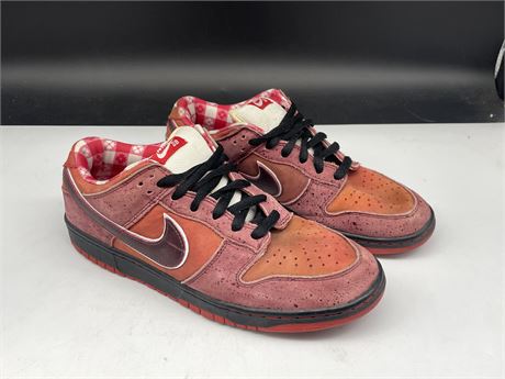 NIKE SB DUNK LPW PREMIUM CONCEPTS RED LOBSTER (AUTHENTIC SIZE MENS 10.5)