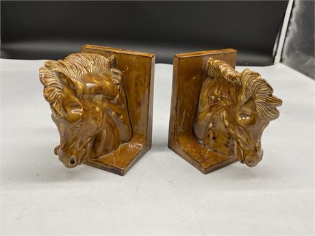 PAIR OF POTTERY HORSE HEAD BOOK ENDS (5.5” tall)