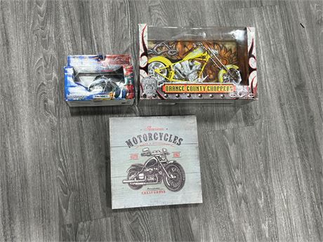 2 DIECAST ORANGE COUNTY CHOPPERS IN PACKAGE & MOTORCYCLE SIGN