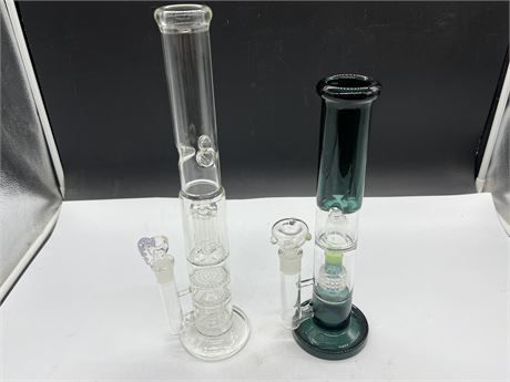 2 CLEAN GLASS BONGS (Tallest is 16”)