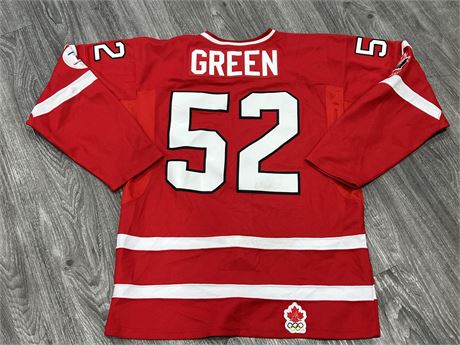 GREEN TEAM CANADA 2010 OLYMPICS JERSEY SIZE M