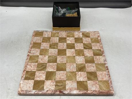 ITALIAN MARBLE CHESS SET W/WOODEN PIECES (13”X13”)