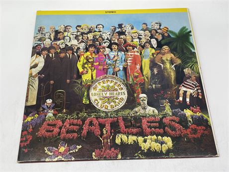 THE BEATLES - SGT. PEPPER’S LONELY HEARTS CLUB BAND - EXCELLENT (E)