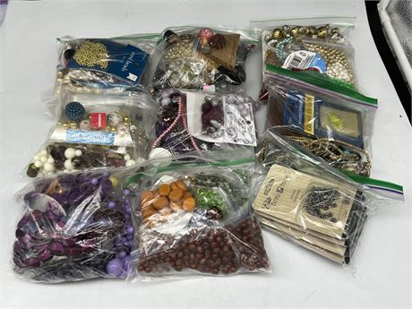 LARGE LOT OF BEADS, JEWELLERY MAKING ACCESSORIES