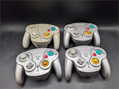 4 GAMECUBE WAVEBIRD CONTROLLERS THAT MAY NEED REPAIRS - AS IS