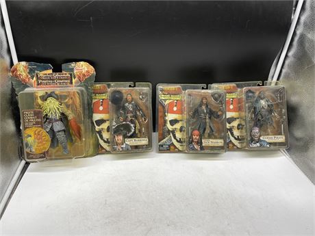 4 IN PACKAGE PIRATES OF THE CARIBBEAN FIGURES