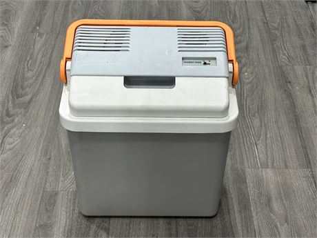 MOBICOOL ELECTRIC COOLER (14”X16”)