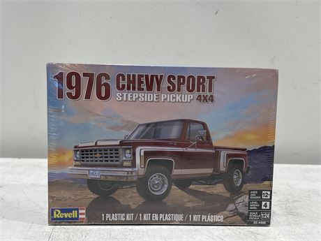 SEALED OLD STOCK 1976 CHEVY PICK UP 1/24 SCALE MODEL KIT