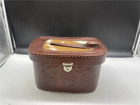 VINTAGE CANOA HANDMADE LEATHER CASE WITH COW HIDE