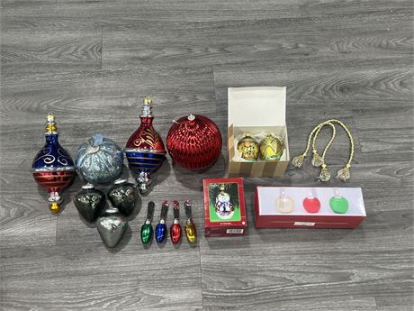 LOT OF LARGE CHRISTMAS ORNAMENTS & OTHERS - LARGEST ORNAMENT IS 9”