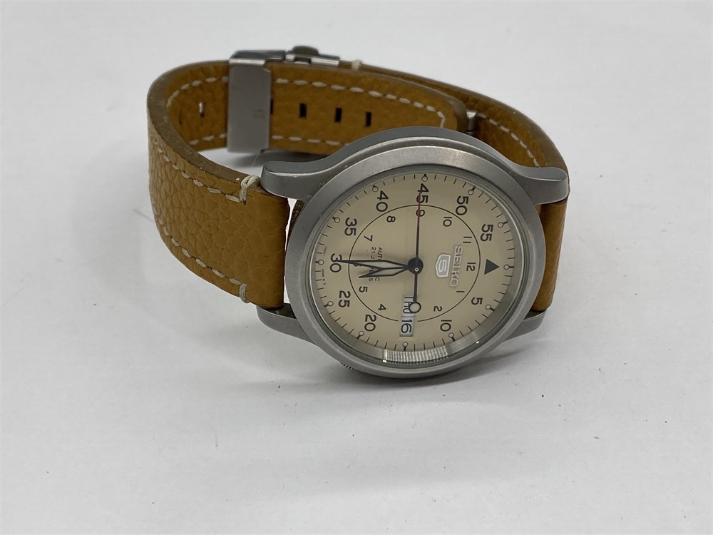 Urban Auctions - SEIKO 5 AUTOMATIC 21 JEWELS WATCH - WORKS