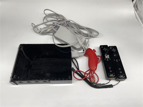 Wii SYSTEM - WORKING WITH 2 MOTION PLUS REMOTES & RED NUNCHUCK