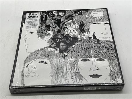 SEALED THE BEATLES - REVOLVER SUPER DELUXE 5 CD EDITION