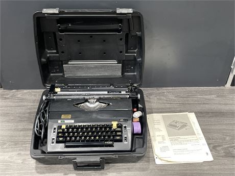 VINTAGE SEARS CORRECTOR TYPE WRITER IN CASE