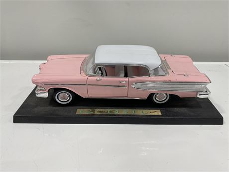1/16 SCALE 1958 EDSEL DIE-CAST CAR