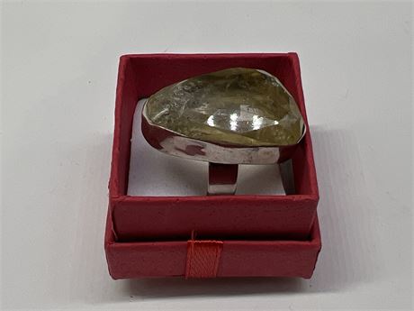 STERLING RING W/LARGE STONE - SIZE 7
