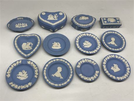 12 WEDGEWOOD DECORATIVE ITEMS INCLUDES PRINCESS DIANA & PRINCE CHARLES