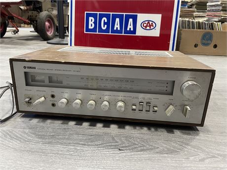 YAMAHA CR-800 RECEIVER (DOES NOT POWER UP (UNTESTED))