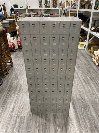 VINTAGE MAILBOX BANK #661-726 LOCK CODES INCLUDED (16”x24”x56”)