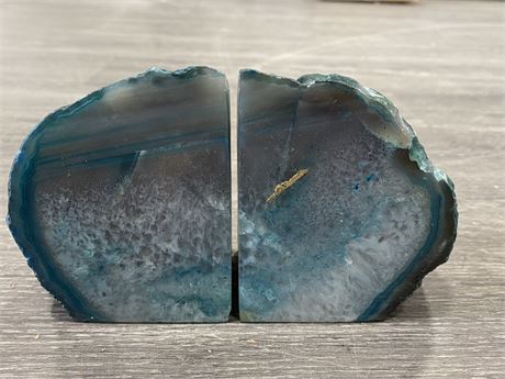 PAIR OF AGATE BOOKENDS - 4”