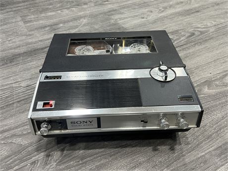 SONY SOLID STATE TAPE RECORDER - UNTESTED