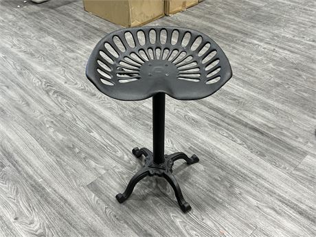 CAST IRON TRACTOR SEAT CHAIR (27” tall)