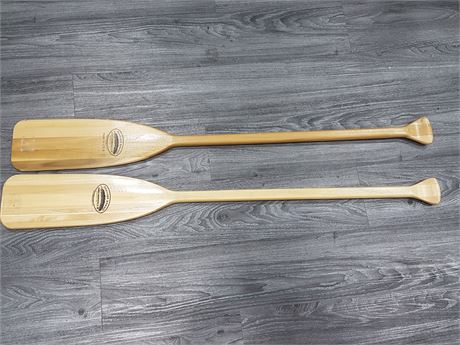 2 FEATHER BRAND CANOE PADDLES 46"