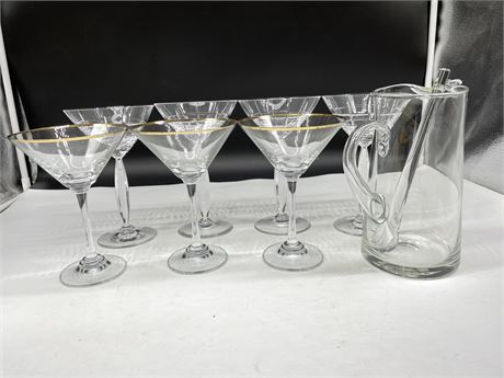 7 CRYSTAL MARTINI GLASSES WITH CLEAR PITCHER AND BLOWN GLASS STIRRER