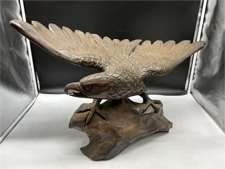 LARGE BLACK FOREST STYLE HAND CARVED WOOD EAGLE SCULPTURE (25.5”x17”)