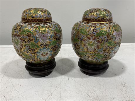 2 MATCHING CLOISONNÉ GINGER JARS ON STANDS 5”